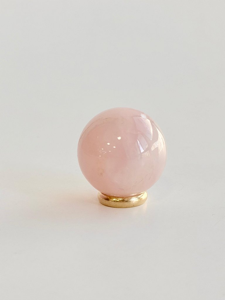 Esfera de Quartzo Rosa Mini - Cura do Coração, Amor Próprio, Perdão e Gratidão