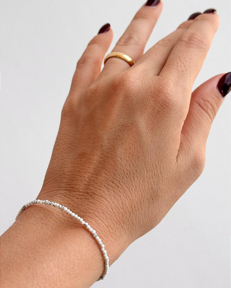 Pulseira de Howlita 2mm Multifacetada - Paciência, Ansiedade, Equilíbrio de Emoções e Paz