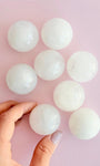 Esfera de Quartzo Branco Mini - Purificação, Paz Interior, Serenidade Emocional