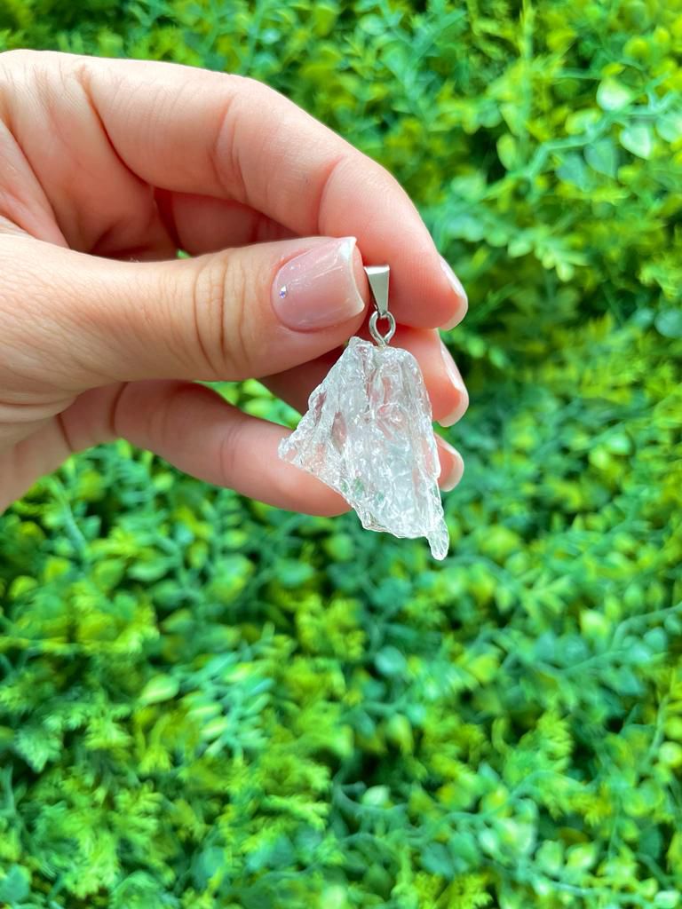Pingente de Quartzo Cristal Bruto - Intensificador, Iluminação e Energização