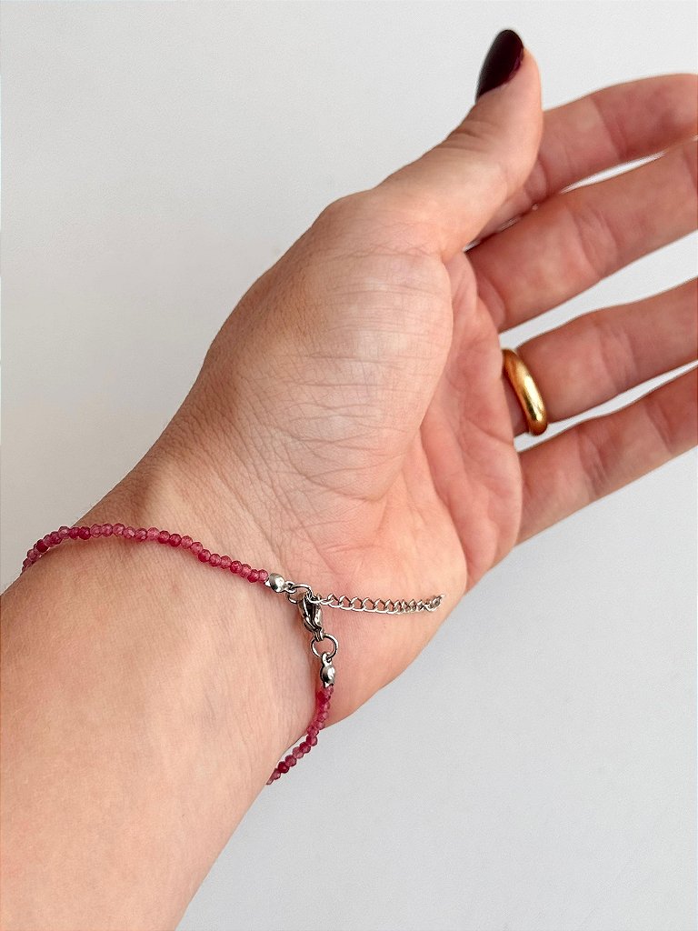 Pulseira de Turmalina Rosa 2mm Multifacetada - Afrodisíaca; Inspira Segurança, Confiança e Purifica Dores