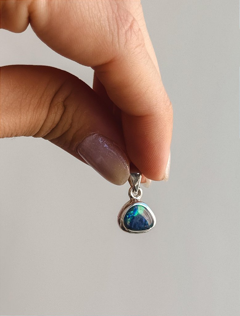 Pingente de Opala Australiana RARO Prata 925 01 - Joia do Universo, Fogo Celestial e Fascínio Absoluto