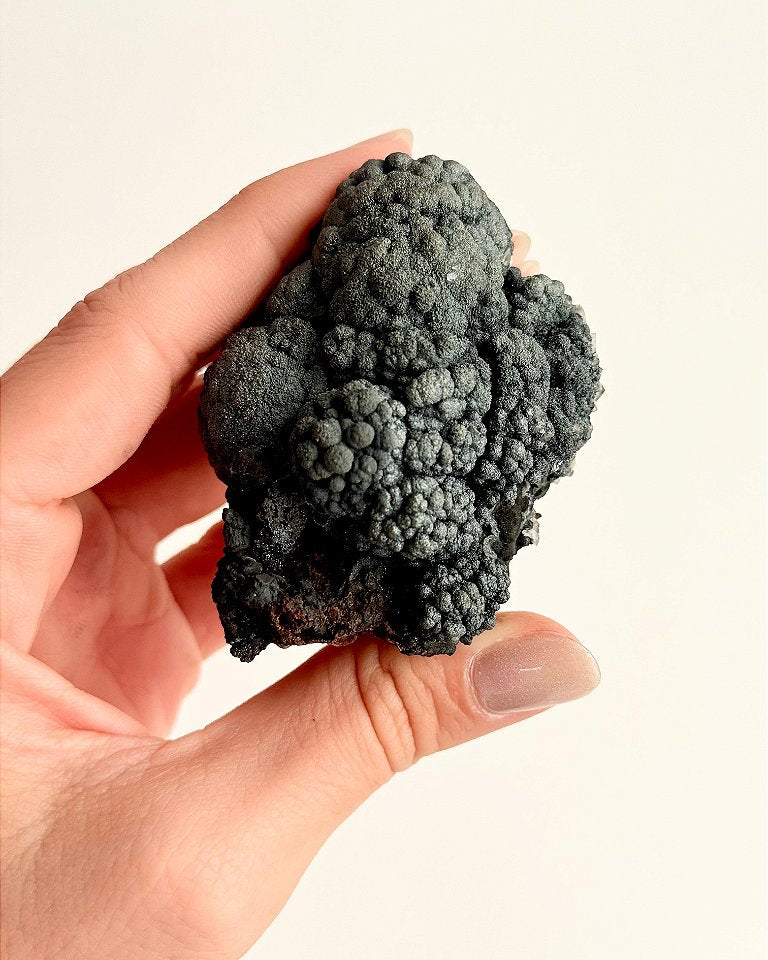 Goethita Bruta G - Pedra de Poder; Mistério e Profundidade; Dissolve Bloqueios; Bruxaria