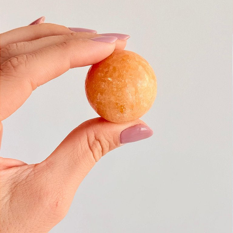 Esfera de Calcita Amarela Mini - Movimento, Realizações, Alegria e Entusiasmo