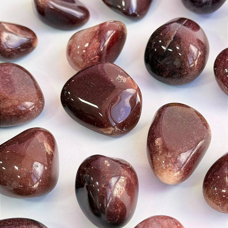 Quartzo Vermelho Rolado - Cristal do Coração - Emoções, Superação de Traumas, Questões familiares