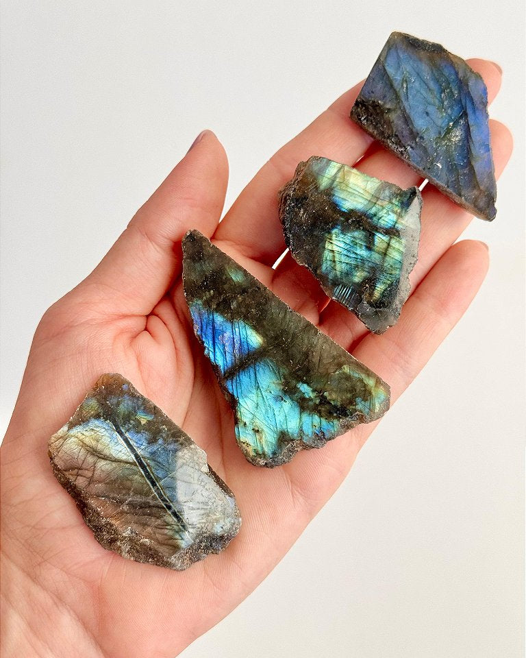 Labradorita Lapidada - Qualidade Especial - Pedra da Magia; Quem é você; Conexão Espiritual