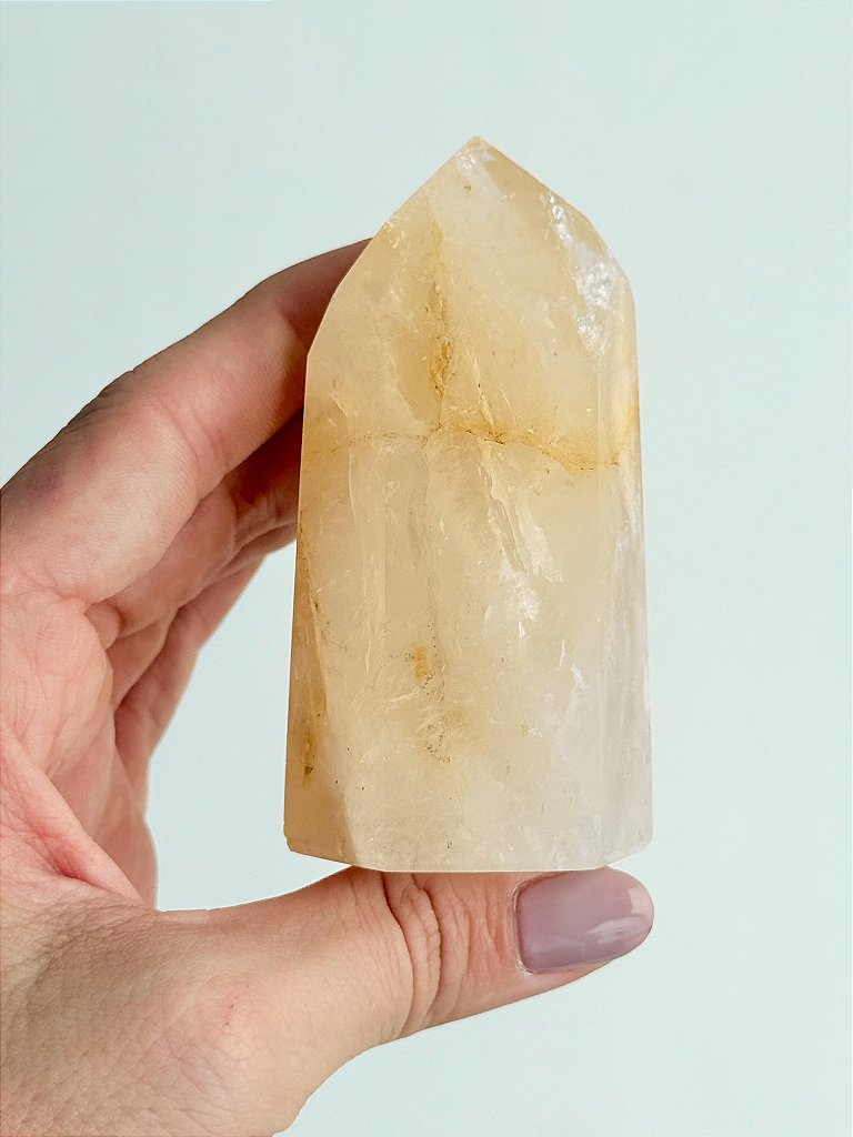 Ponta de Quartzo Hematoide Amarelo - Escudo de Luz; Vitalidade; Dúvidas e Inseguranças; Ancoramento