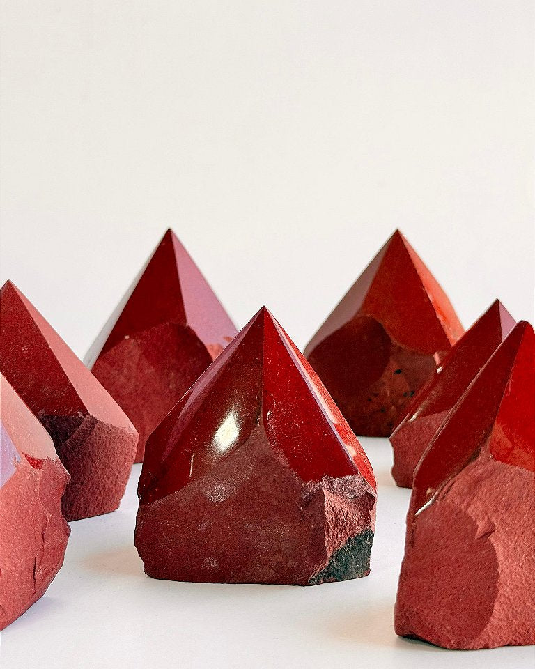 Ponta Geradora de Jaspe Vermelho - Coragem, Atitude, Vitalidade e Saúde
