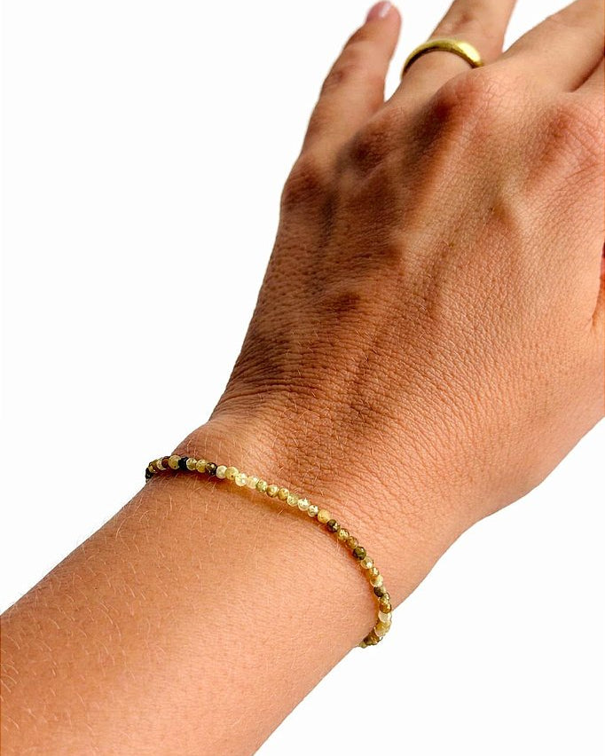 Pulseira de Peridoto 2mm Multifacetada - Transformação; Mudanças Drásticas; Destino; Libera Tensões
