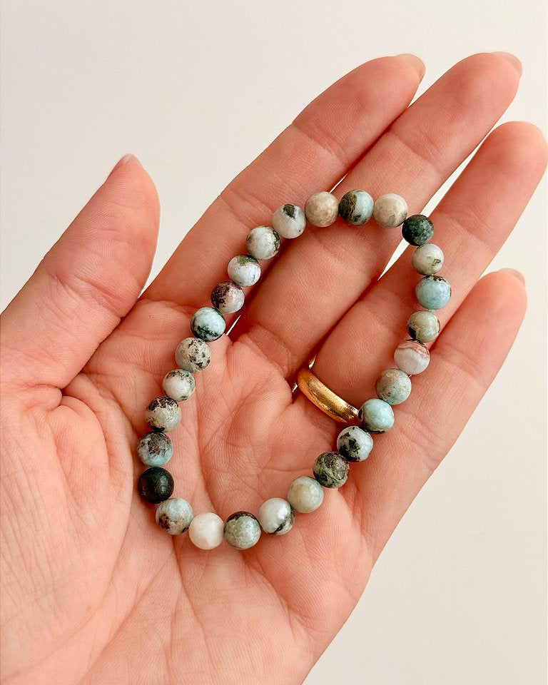 Pulseira de Larimar Redonda 6mm - Medos, Culpas, Deixar Fluir, Pessoas Controladoras