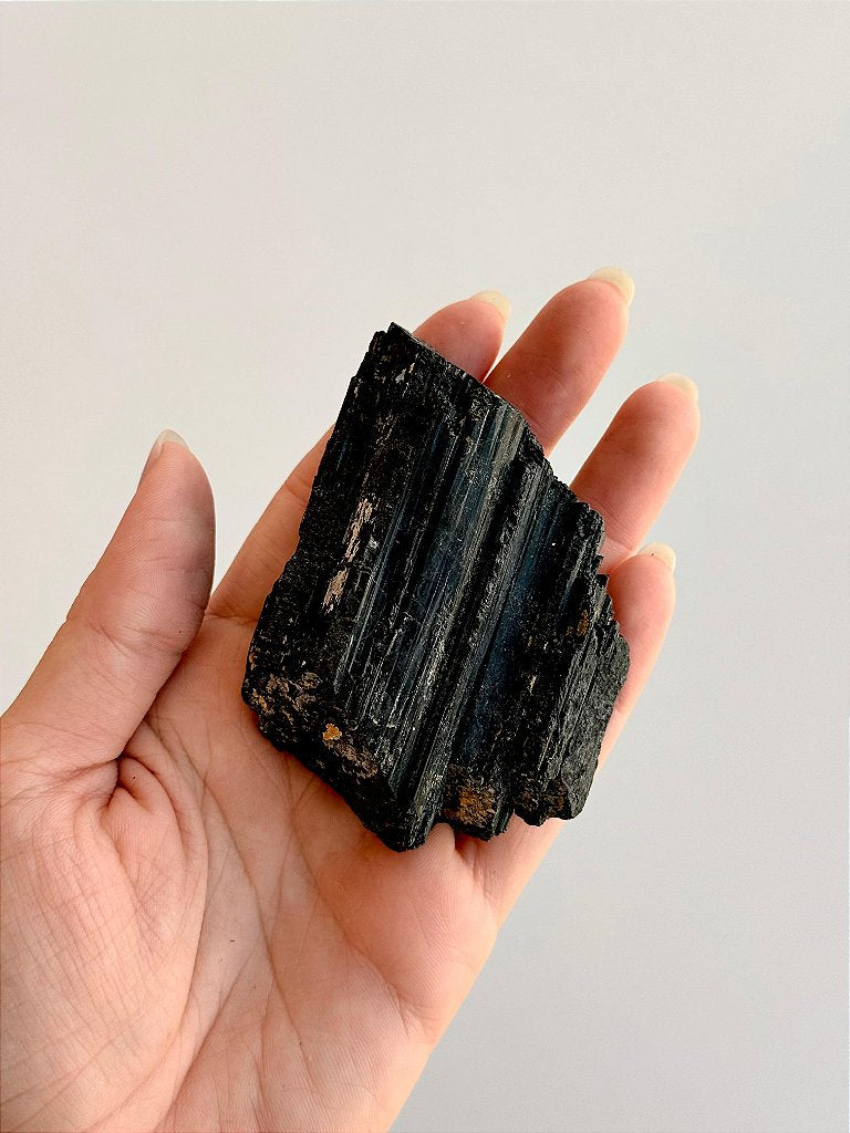 Turmalina Negra de Ambiente P 100 a 300g - Proteção Energética e Espiritual, Inseguranças e Soluções