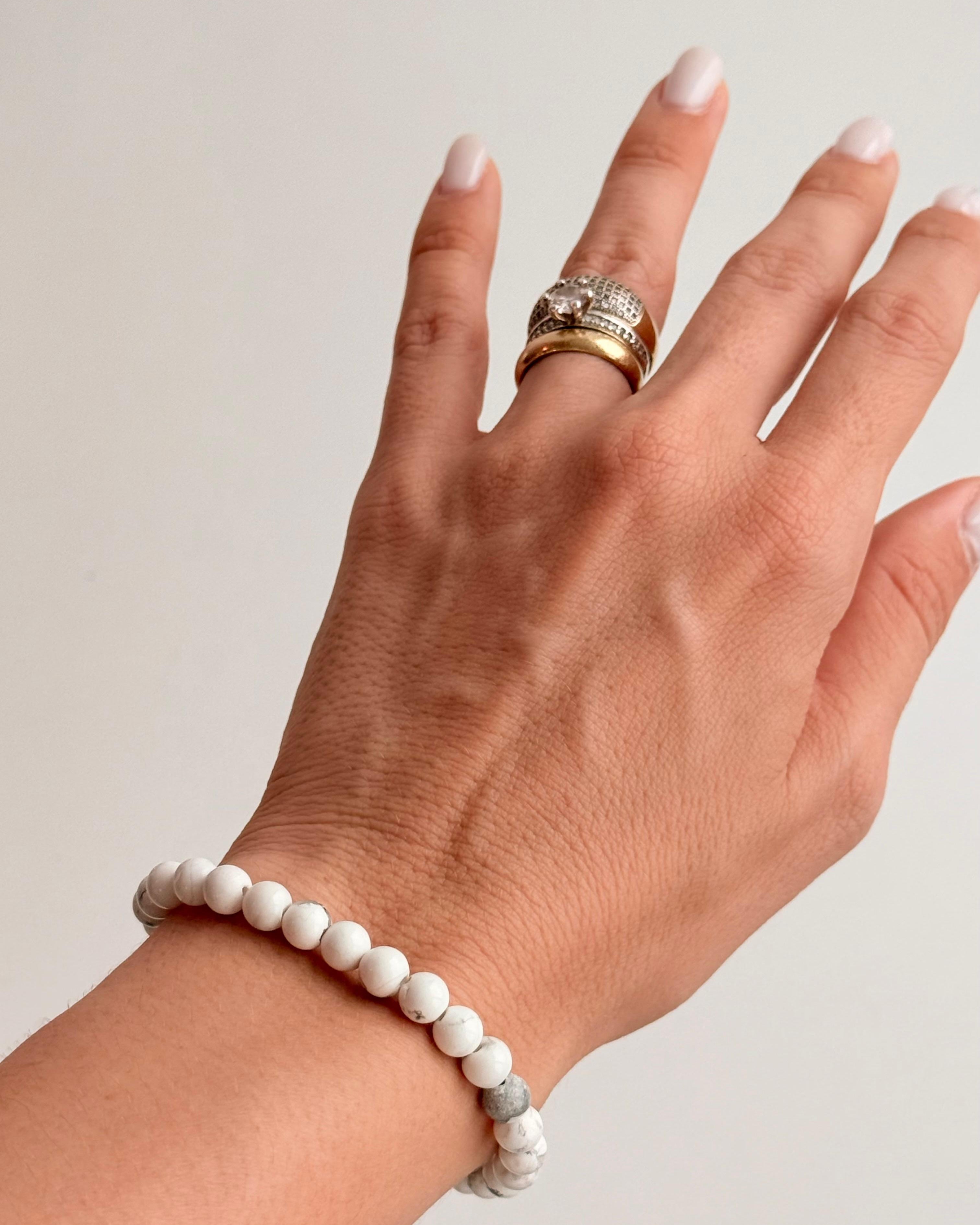 Pulseira de Howlita Redonda 6mm - Paz, Paciência e Equilíbrio de Emoções