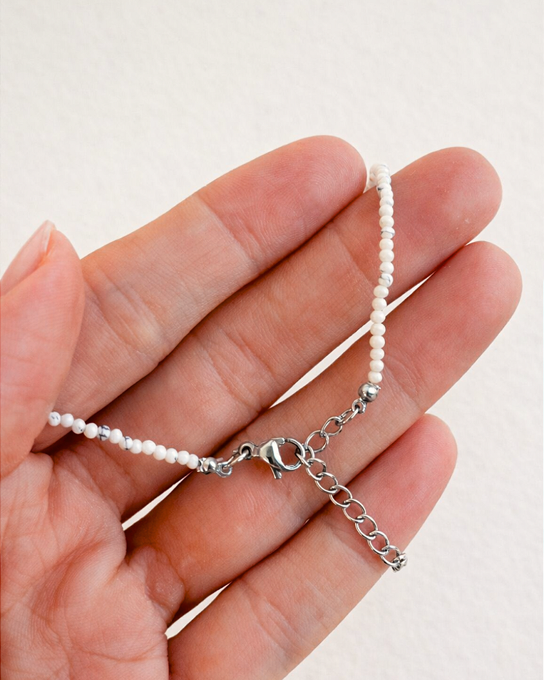 Colar de Howlita 2mm Multifacetado - Paciência, Ansiedade, Equilíbrio de Emoções e Paz