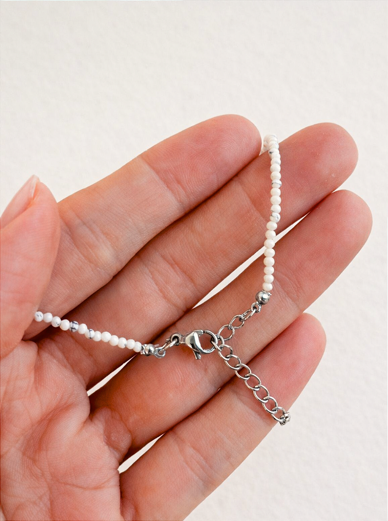 Colar de Howlita 2mm Multifacetado - Paciência, Ansiedade, Equilíbrio de Emoções e Paz
