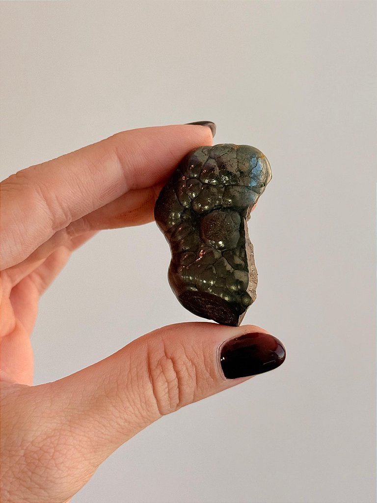 Goethita Bruta - Pedra de Poder; Mistério e Profundidade; Dissolve Bloqueios; Bruxaria