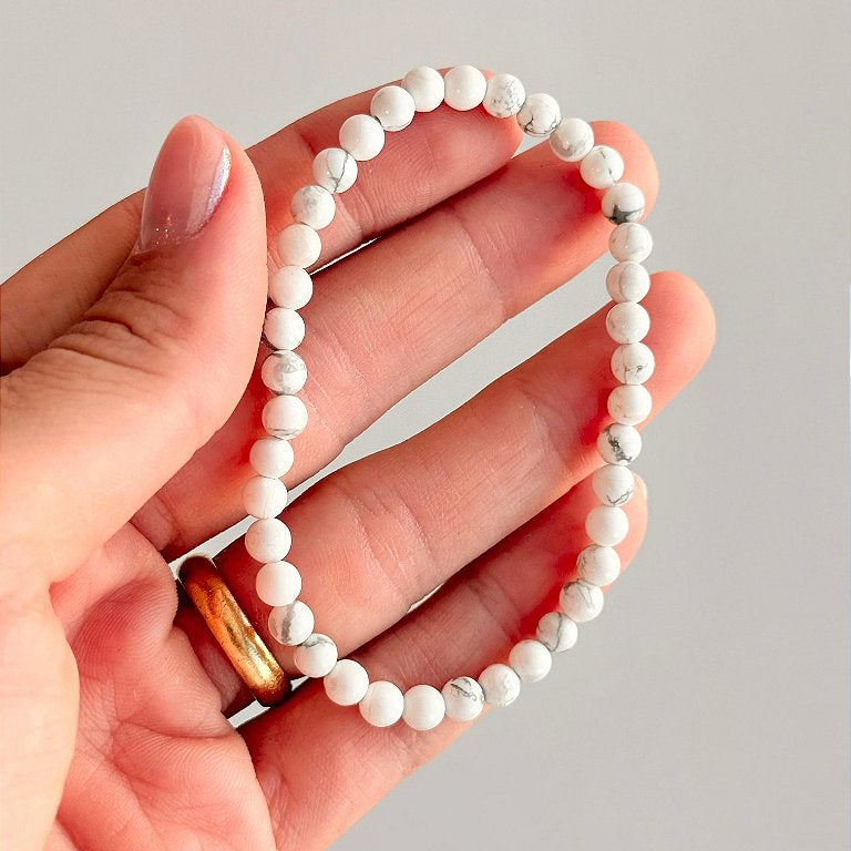 Pulseira de Howlita Redonda 4mm - Paciência, Ansiedade, Equilíbrio de Emoções e Paz