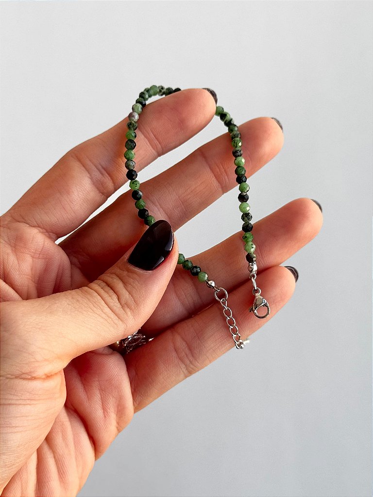 Pulseira de Zoisita com Rubi 3mm Multifacetada - Paixão pela Vida; Sucesso; Decisões