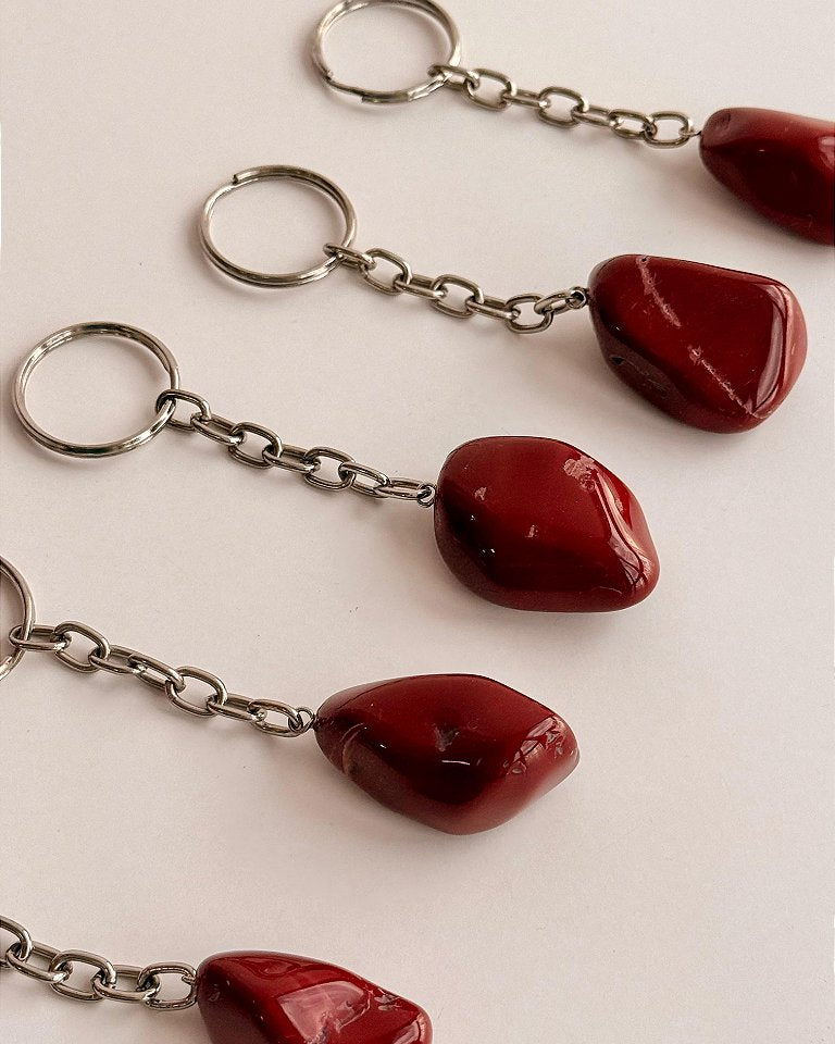 Chaveiro de Jaspe Vermelho Rolado - Coragem, Atitude, Vitalidade e Saúde