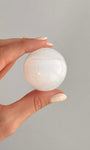 Esfera de Selenita 4cm - Limpeza Energética; Paz de Espírito; Cansaço Mental e Dores