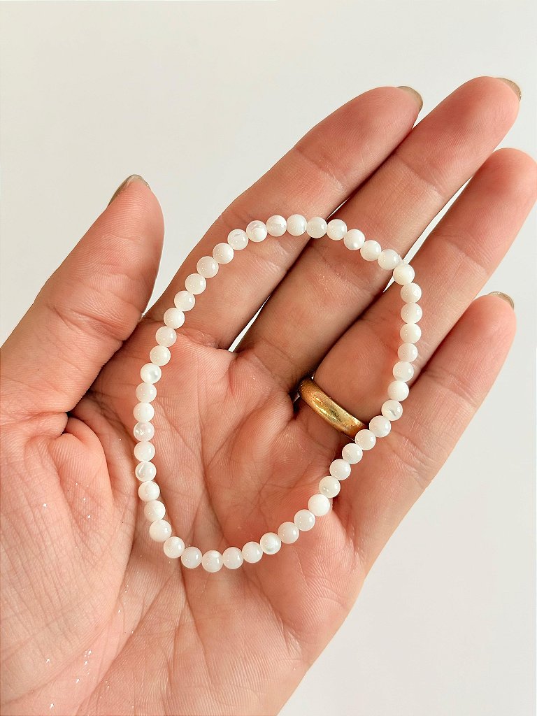 Pulseira de Madre Pérola Redonda 4mm - Amor Incondicional, Riqueza, Beleza, Proteção e Pensamentos de Paz