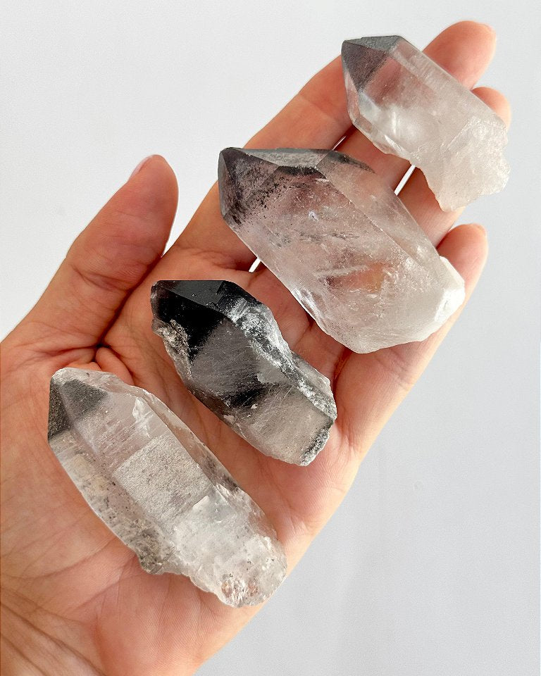 Quartzo com Clorita - Libera Mágoas, Restaura Alegria, Purifica e Regenera