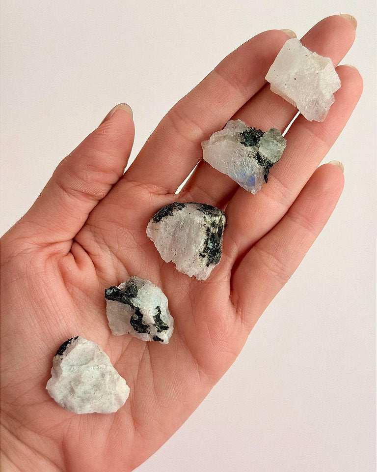 Pedra da Lua Bruta - Sensualidade, Energia Feminina, Domínio das Emoções e Fertilidade
