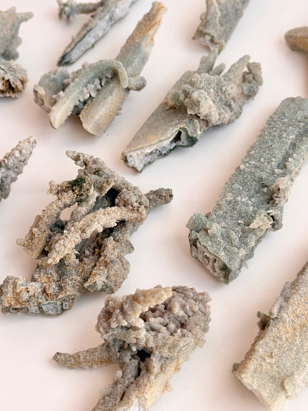 Anidrita Pseudomórfica - Mudança Interior; Amadurecimento; Reconstrução; Desapego; Estabilidade Emocional