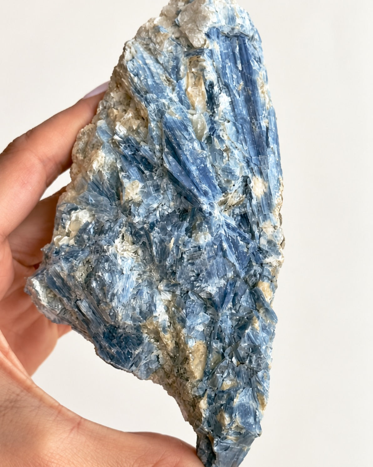 Cianita Azul G para Ambiente - Pedra do Arcanjo Miguel - Proteção dos Anjos