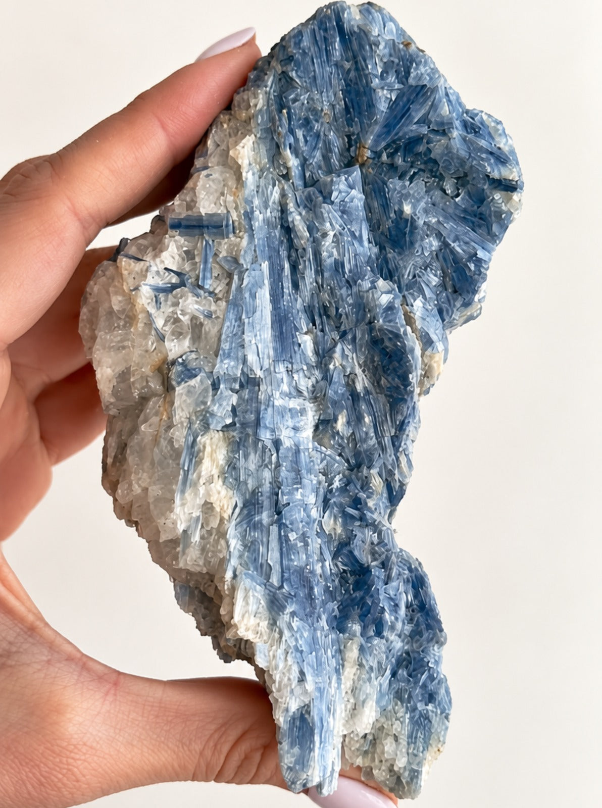 Cianita Azul G para Ambiente - Pedra do Arcanjo Miguel - Proteção dos Anjos