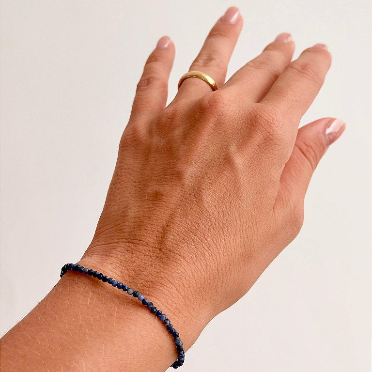 Pulseira de Sodalita 2mm Multifacetada - Direcionamento, Clareza Mental, Decisões, Discernimento