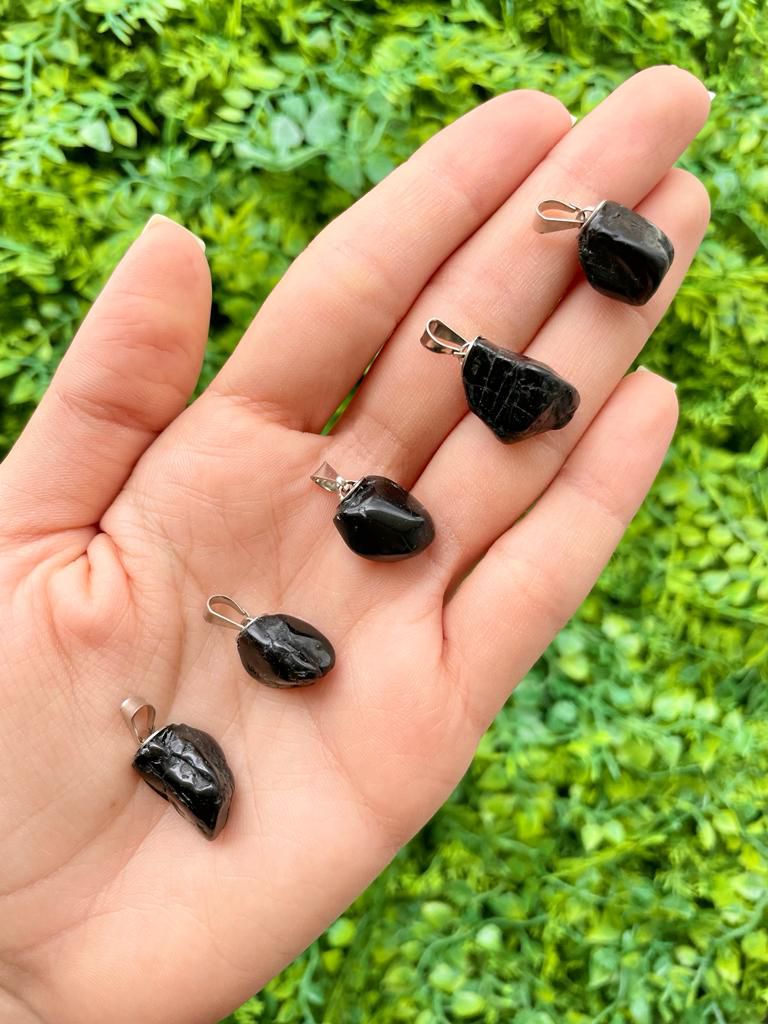 Pingente de Turmalina Negra Rolada - Proteção Energética e Espiritual, Inseguranças e Soluções