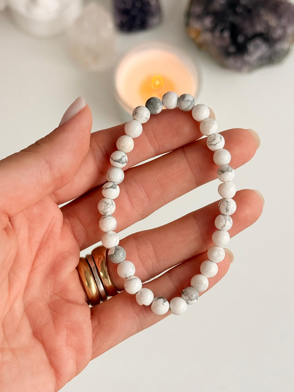 Pulseira de Howlita Redonda 6mm - Paz, Paciência e Equilíbrio de Emoções
