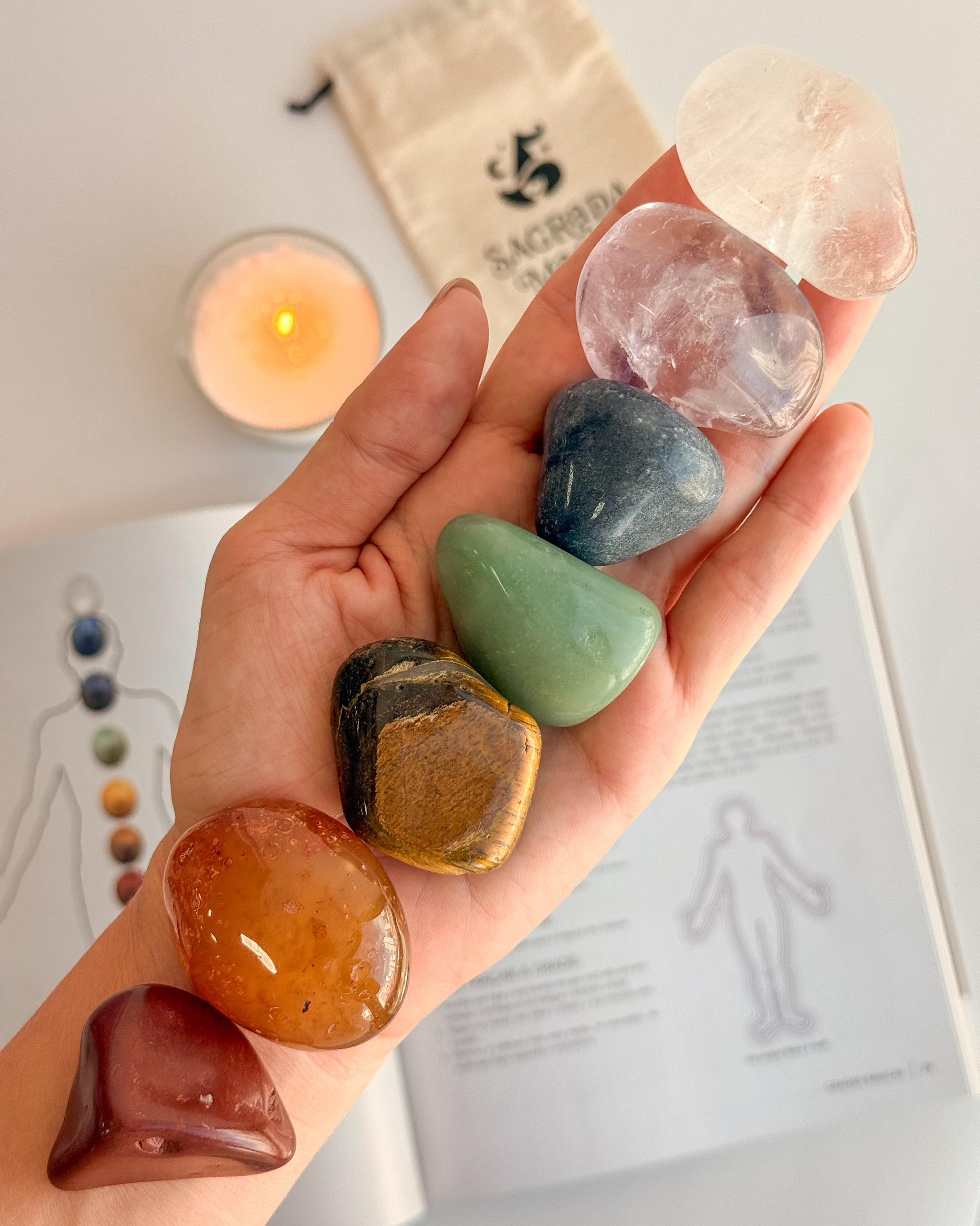 Kit Chakras Rolado - 7 Cristais + Instruções - Equilíbrio, Energia e Reconexão