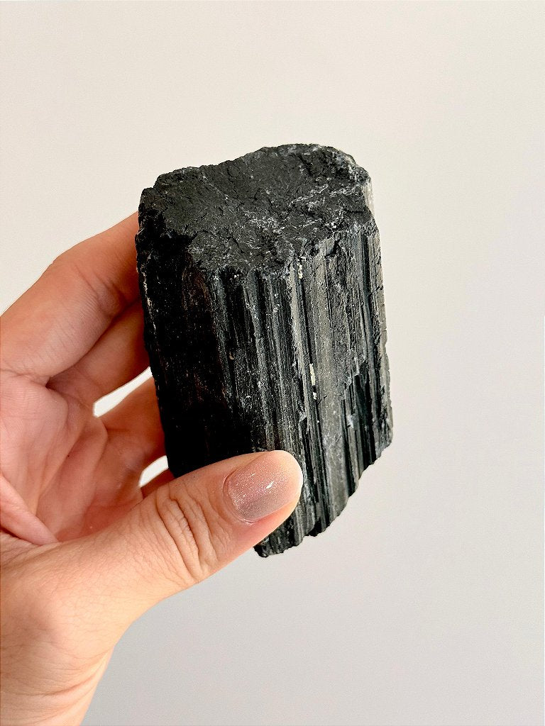 Turmalina Negra de Ambiente P 100 a 300g - Proteção Energética e Espiritual, Inseguranças e Soluções
