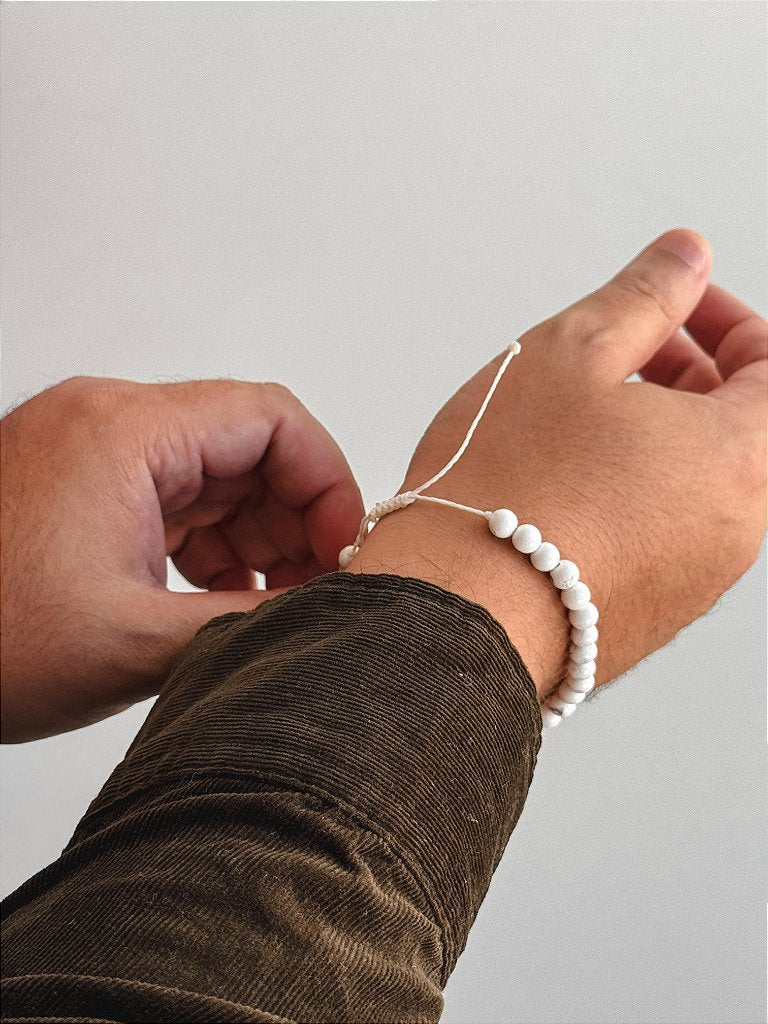 Pulseira de Howlita 6mm Regulável - Estresse, Impulsividade, Força Interior e Proteção