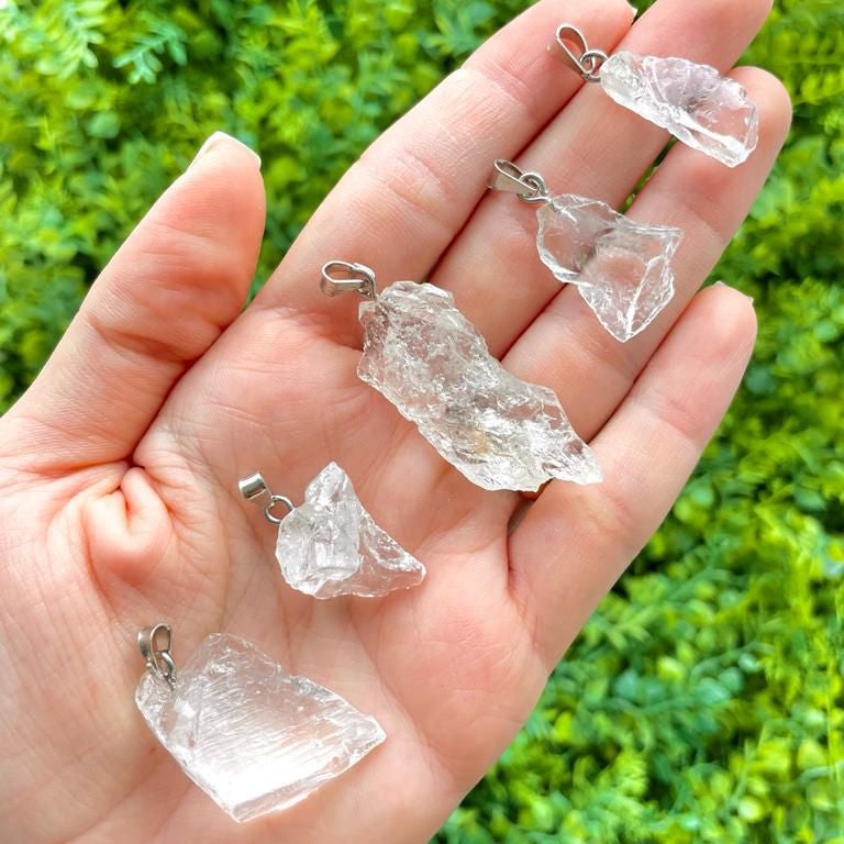 Pingente de Quartzo Cristal Bruto - Intensificador, Iluminação e Energização
