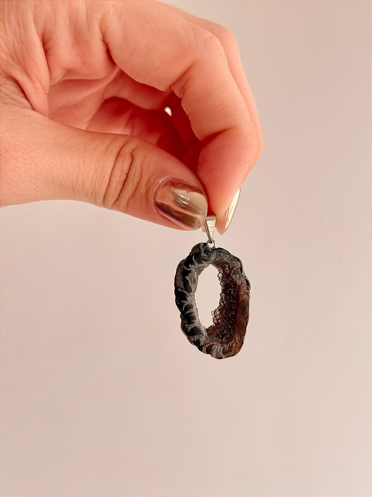 Pingente de Geodo de Ágata Prateado - Pedra da Sorte