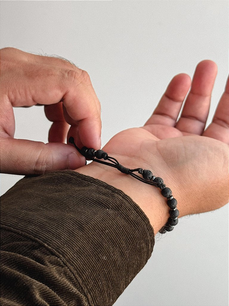 Pulseira de Lava Vulcânica 6mm Regulável - Aço Inoxidável - Resiliência, Força e Autossabotagem