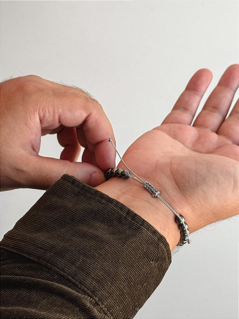 Pulseira de Hematita 6mm Regulável - Proteção, Disciplina, Afasta Vícios e Melhora Hábitos