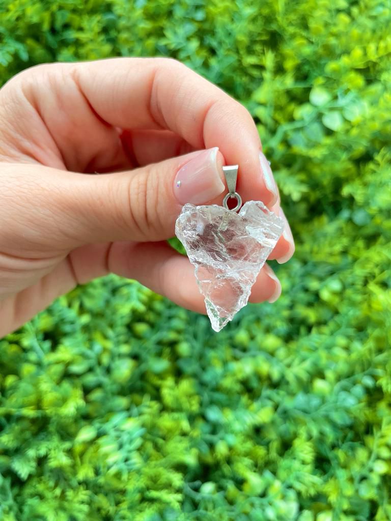 Pingente de Quartzo Cristal Bruto - Intensificador, Iluminação e Energização