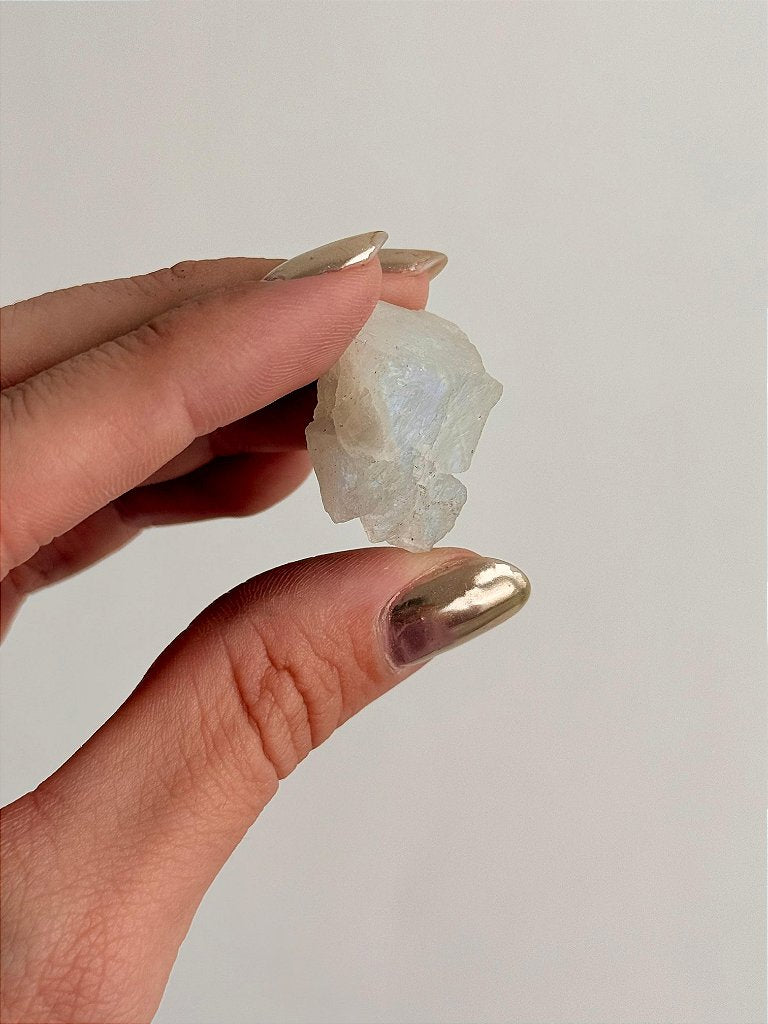 Pedra da Lua Bruta - Sensualidade, Energia Feminina, Domínio das Emoções e Fertilidade