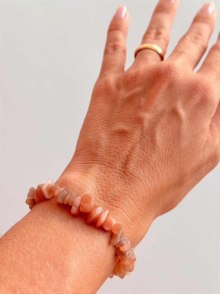 Pulseira de Pedra da Lua de Marrocos - Sagrado Feminino, Sensualidade e Fertilidade