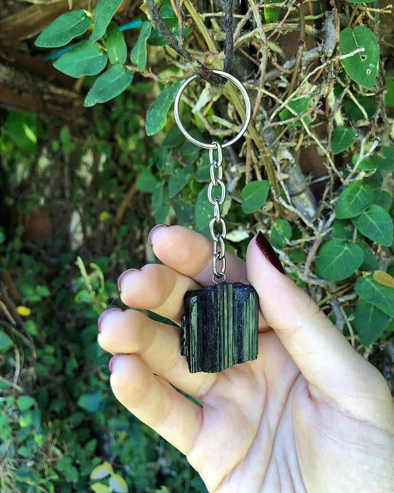Chaveiro de Turmalina Negra Bruta - Proteção Energética e Espiritual, Inseguranças e Soluções