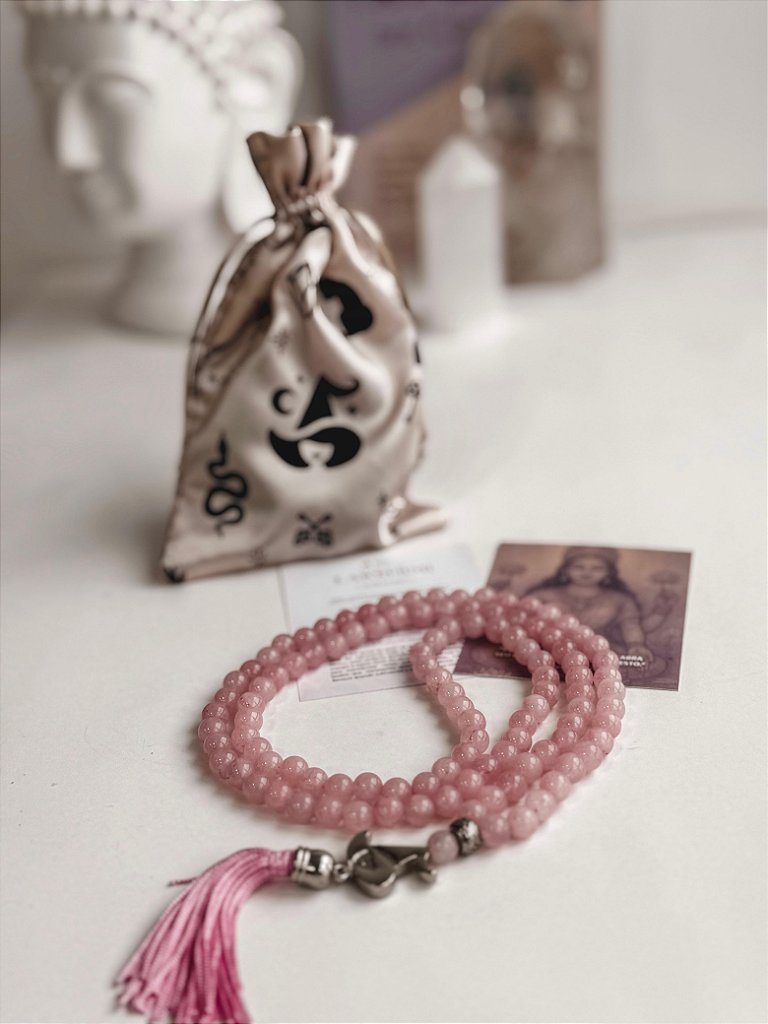Japamala de Quartzo Rosa 8mm - 108 Contas - Coração de Lakshimi - Gratidão, Amor, Perdão e Doçura