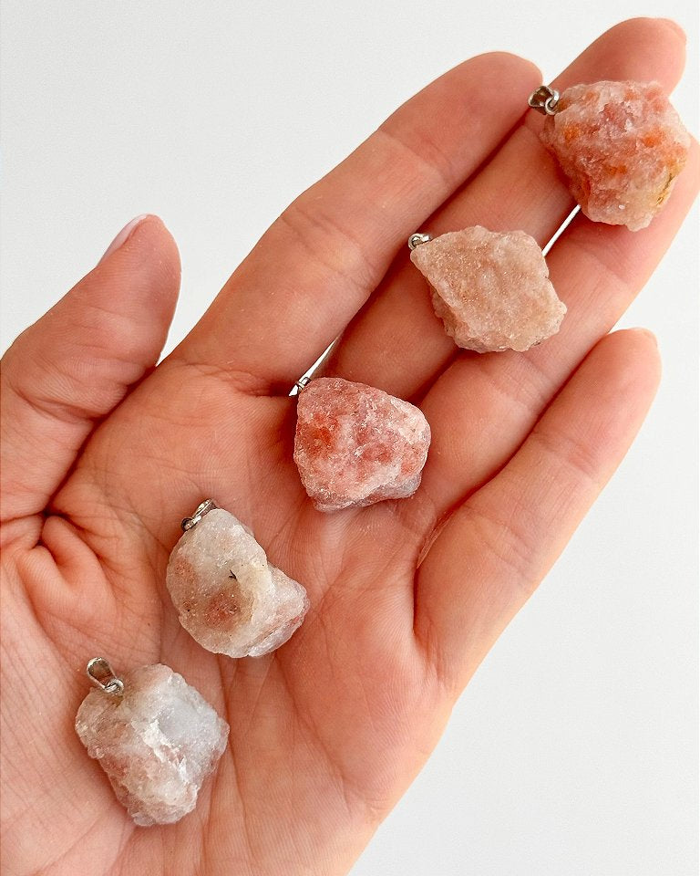 Pingente de Pedra do Sol Bruta - Sucesso e Brilho Pessoal