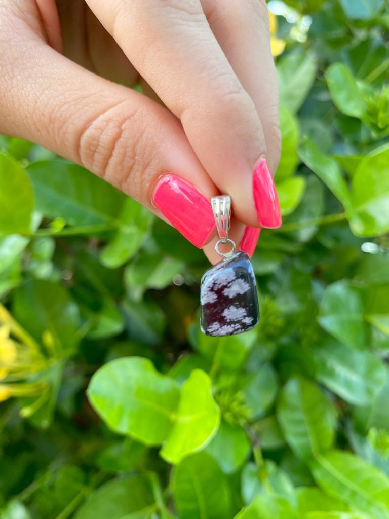 Pingente de Obsidiana Floco de Neve - Estresse, desapego e receptividade