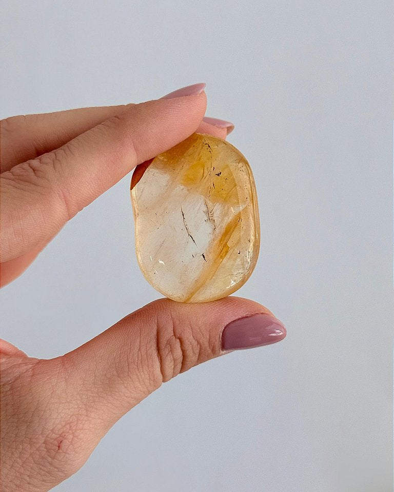 Quartzo Hematoide Amarelo - Vitalidade; Autenticidade; Dúvidas e Inseguranças; Ancoramento