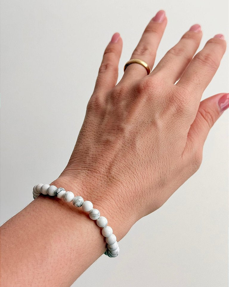 Pulseira de Howlita Redonda 6mm - Paz, Paciência e Equilíbrio de Emoções