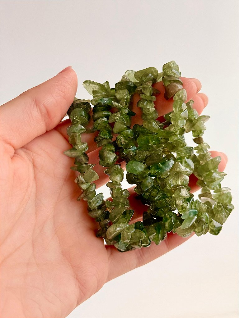 Pulseira de Cianita Verde - Cura Profunda, Sabedoria Interior e Conexão Divina