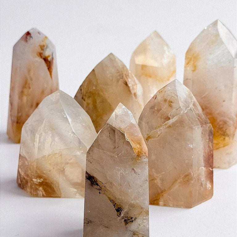 Ponta de Quartzo Hematoide Amarelo - Escudo de Luz; Vitalidade; Dúvidas e Inseguranças; Ancoramento